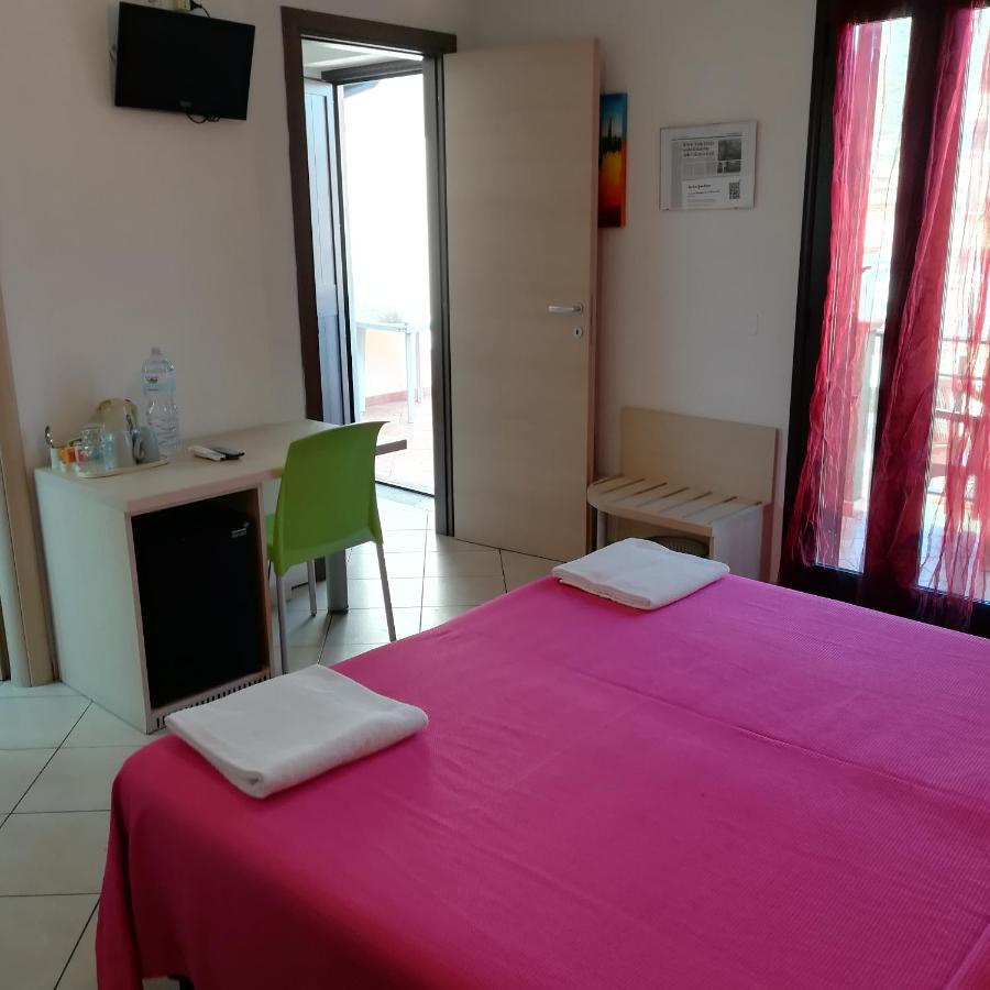 La Locanda Del Mare B&B La Caletta Esterno foto