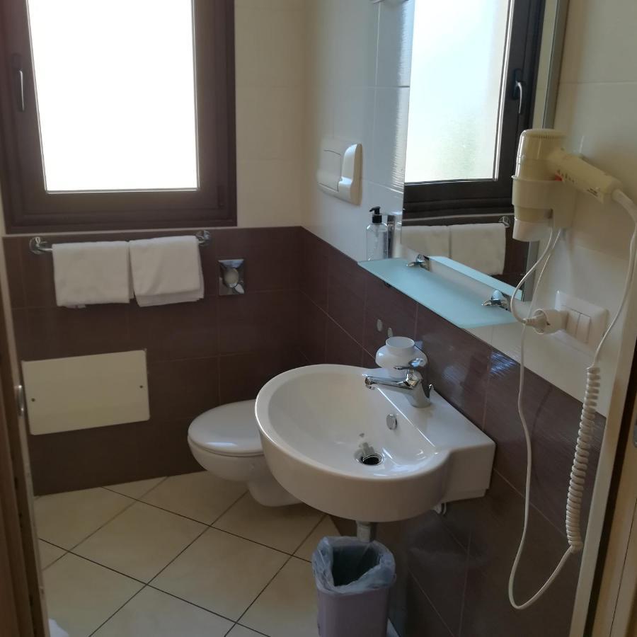 La Locanda Del Mare B&B La Caletta Esterno foto