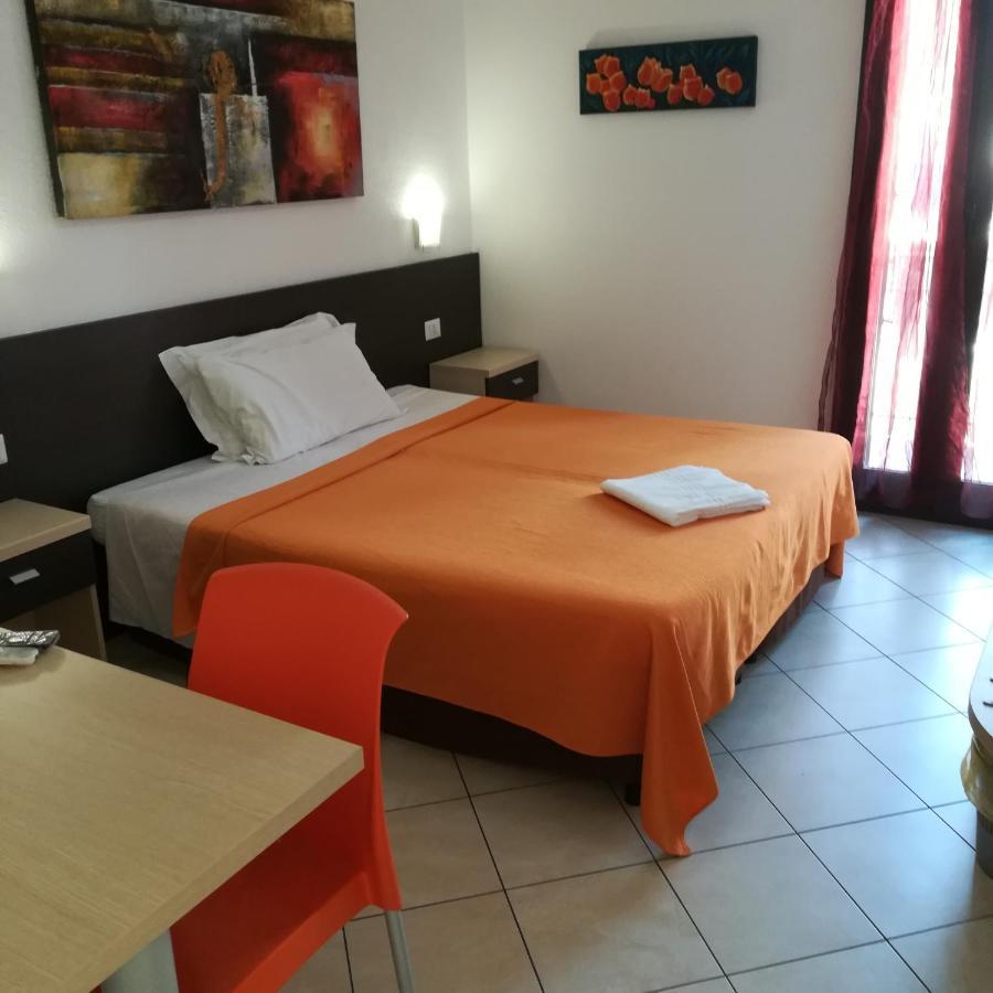 La Locanda Del Mare B&B La Caletta Esterno foto