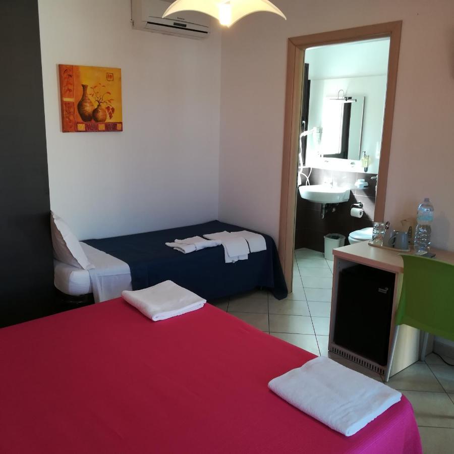 La Locanda Del Mare B&B La Caletta Esterno foto